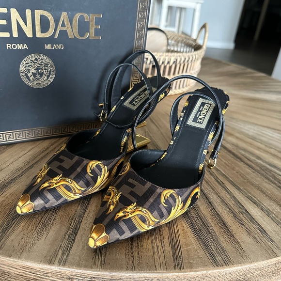 Fendi first heels Fendace - Picture 2 of 7